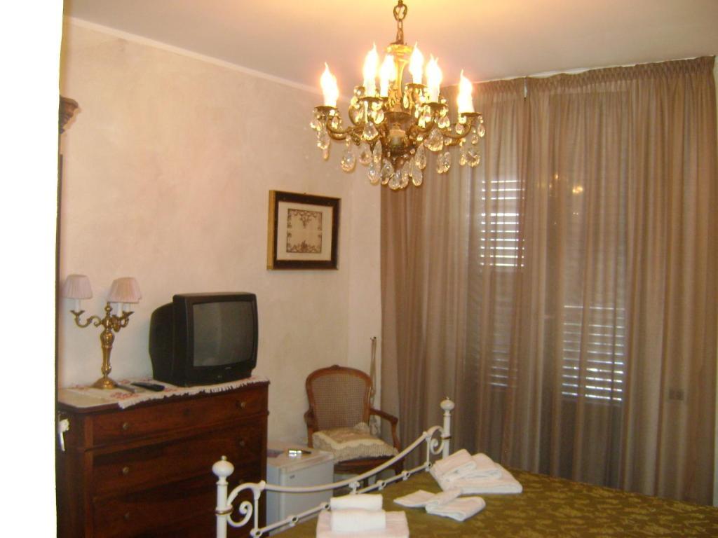 Hotel La Petite Maison Viareggio Cameră foto