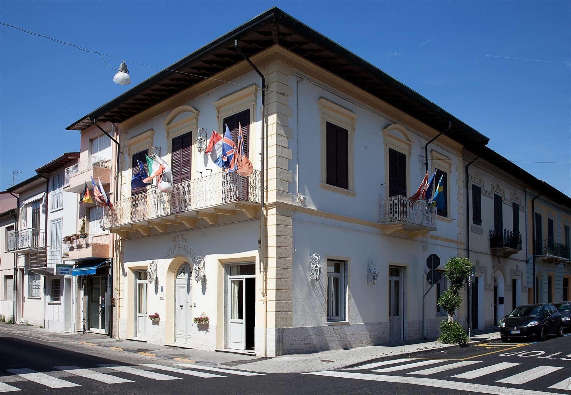 Hotel La Petite Maison Viareggio Exterior foto
